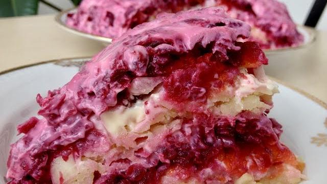 Селедка под шубой (сочная и вкусная) пошаговый рецепт салат шуба (dressed herring, english subtitles Селедка под шубой (сочная и вкусная) пошаговый рецепт салат шуба (dressed herring, english subtitles