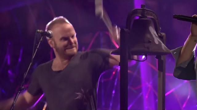 Coldplay - viva la vida (live in madrid 2011) Coldplay - viva la vida (live in madrid 2011)