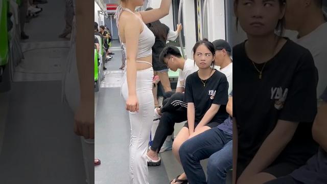 Đời thật bất công | asian women #tiktok #trending Đời thật bất công | asian women #tiktok #trending