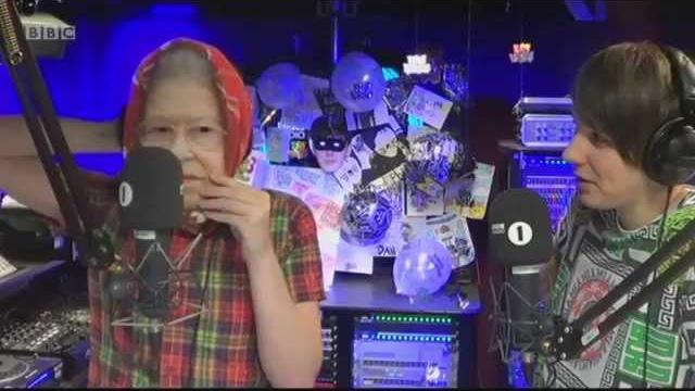 Radio show 2014.06.15 - segment 9: queen's mask Radio show 2014.06.15 - segment 9: queen's mask