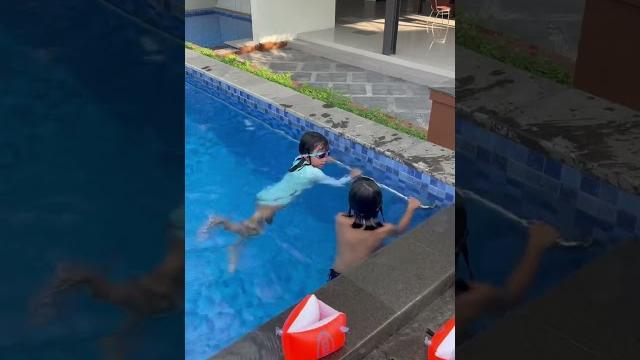Leika berenang bareng cowo ngajarin renang sampai bisa keren banget‼️ #leika #viral #shorts Leika berenang bareng cowo ngajarin renang sampai bisa keren banget‼️ #leika #viral #shorts