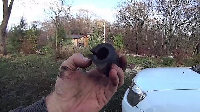 Замена втулок стабилизатора на рено дастер. Замена втулок стабилизатора на рено дастер.