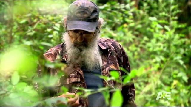 Duck dynasty se2ep07 si eats poop-goodness! Duck dynasty se2ep07 si eats poop-goodness!