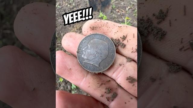 Нашел монету! #shortvideo #metaldetecting #коп #поиск #клад #золото #находка #shorts #top #клад Нашел монету! #shortvideo #metaldetecting #коп #поиск #клад #золото #находка #shorts #top #клад