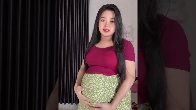 Bumil cantik perut besar live Bumil cantik perut besar live