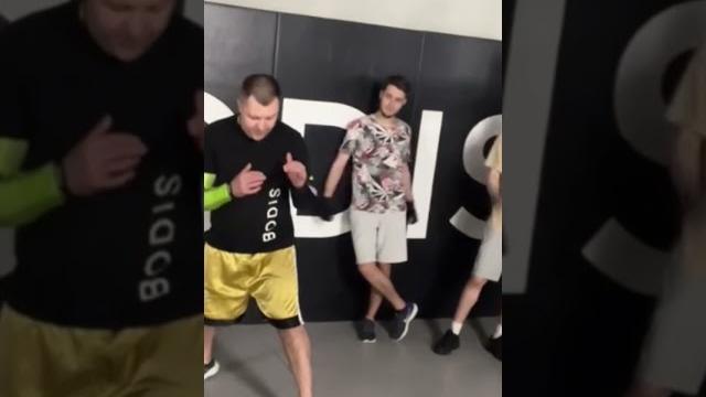 Классное упражнение для улучшения работы ног боксера Классное упражнение для улучшения работы ног боксера