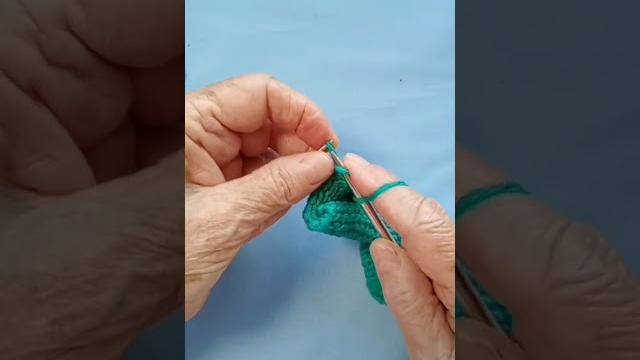 Last stitch gap? #knitting Last stitch gap? #knitting