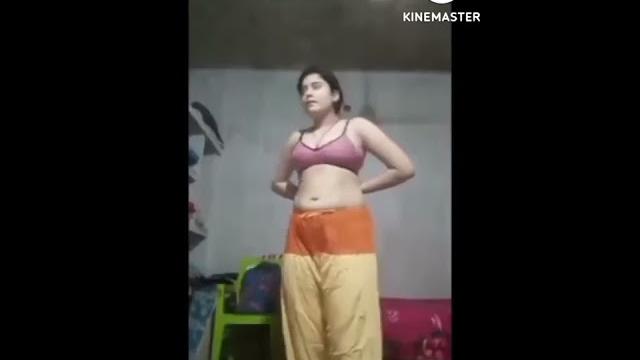 Beautiful girl changing clothes • #shorts #viral #trending #sexy #bathing #naked #hot(1) Beautiful girl changing clothes • #shorts #viral #trending #sexy #bathing #naked #hot(1)