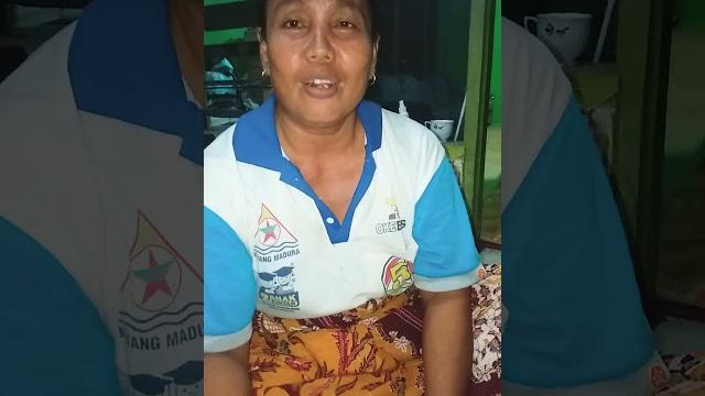 Ibu maryam mau pijet ngocak sakek tenga caknah Ibu maryam mau pijet ngocak sakek tenga caknah