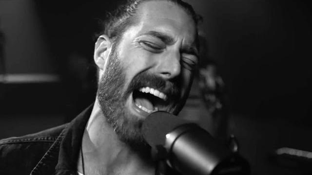 Jonathan roy - keeping me alive (live acoustic performance) Jonathan roy - keeping me alive (live acoustic performance)