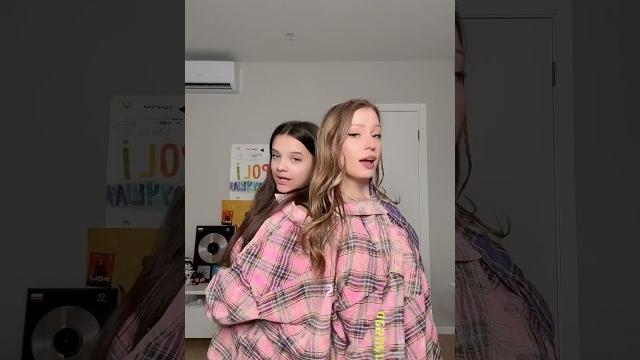 Poli и мария янковская танцуют под тренд “sigma girl” Poli и мария янковская танцуют под тренд “sigma girl”