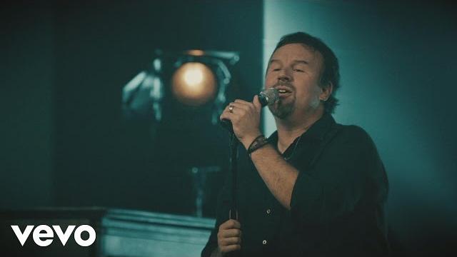 Casting crowns - great are you lord (official live performance) Casting crowns - great are you lord (official live performance)