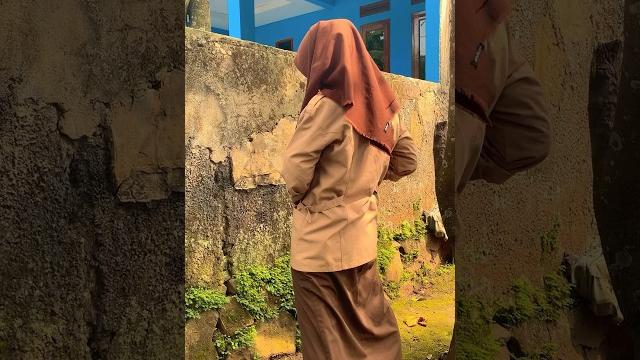 Wanita kencing berdiri #diy #kreatif #gagaheuy #viral Wanita kencing berdiri #diy #kreatif #gagaheuy #viral
