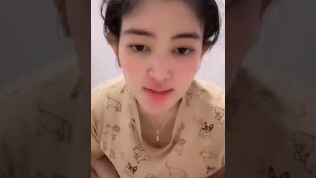 Hot live tiktok bigo paha mulus belahan susu montok nafsuin nikmat di remas jepit gesek smp crot 🩷 Hot live tiktok bigo paha mulus belahan susu montok nafsuin nikmat di remas jepit gesek smp crot 🩷