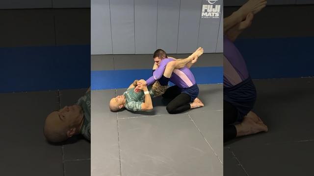 Back take vs armbar from closed guard! #bjj #bjjfamily #bjj4life #bjjtechniques #jiujitsu #mma Back take vs armbar from closed guard! #bjj #bjjfamily #bjj4life #bjjtechniques #jiujitsu #mma