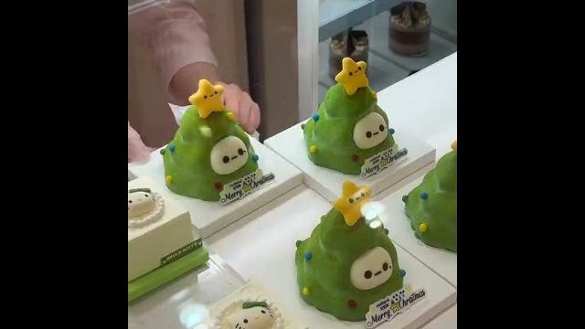 说啊 说你会给我买好利来圣诞小蛋糕! 小蛋糕 说啊 说你会给我买好利来圣诞小蛋糕! 小蛋糕
