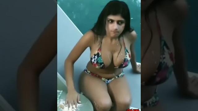Mia khalifa #shorts #miakhalifa #viral #trending Mia khalifa #shorts #miakhalifa #viral #trending