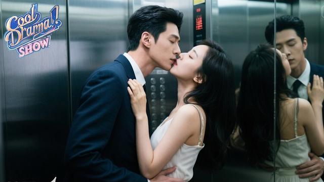Cinderella was spotted by the richest man, who took her home and forced her to play confinement play Cinderella was spotted by the richest man, who took her home and forced her to play confinement play