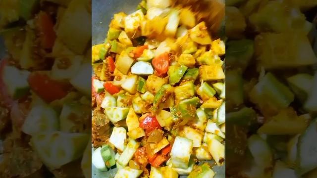 କଲେଜ ଯିବା ବାଟରେ... #ytshort#viral funny#comedy#lia kitchen#odia recipe#turai recipe#janhi posto କଲେଜ ଯିବା ବାଟରେ... #ytshort#viral funny#comedy#lia kitchen#odia recipe#turai recipe#janhi posto