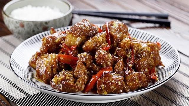 【1mintips】喜歡吃炸雞?還是左宗棠雞?一雞二吃,經典名菜現代吃法!嚇一跳的好味道! 【1mintips】喜歡吃炸雞?還是左宗棠雞?一雞二吃,經典名菜現代吃法!嚇一跳的好味道!
