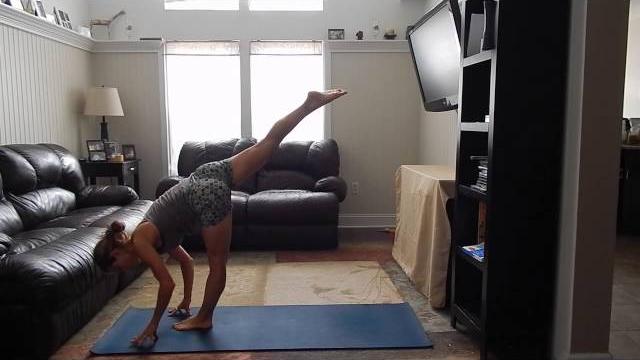La petite yogi yoga booty flow La petite yogi yoga booty flow
