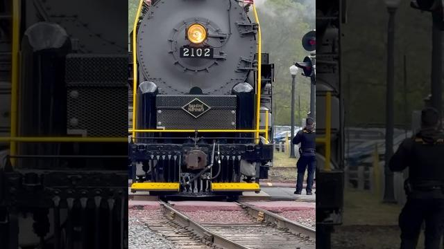 Reading 2102 pulling into jim thorpe #railcore #train #railtrack #railroad #railhead #railcars Reading 2102 pulling into jim thorpe #railcore #train #railtrack #railroad #railhead #railcars