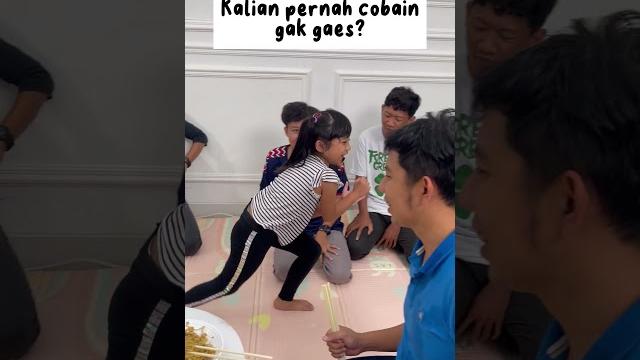 Pertama kali cobain alat pijat viral #viral #trending Pertama kali cobain alat pijat viral #viral #trending