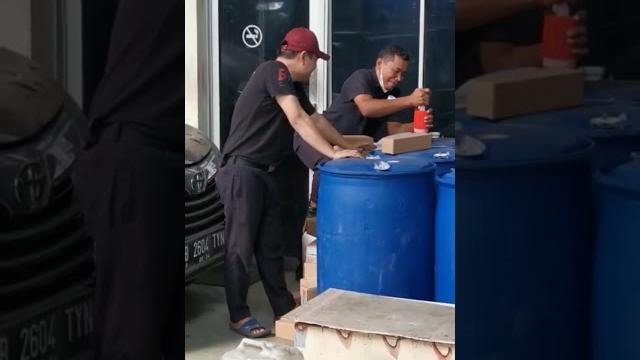 Minta di kocokin.... Minta di kocokin....