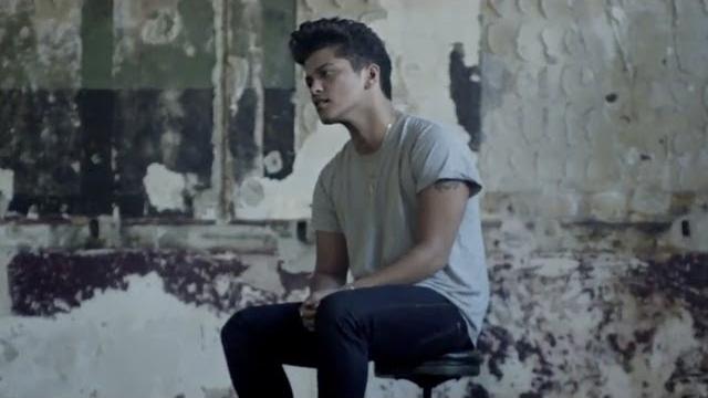 Bruno mars - it will rain (official music video) Bruno mars - it will rain (official music video)