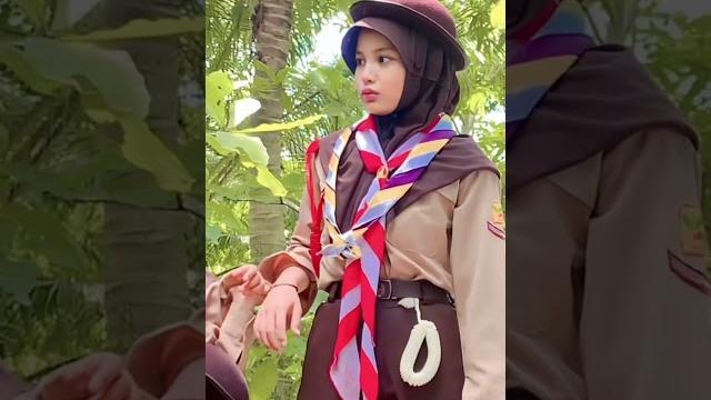 Emang bowleh anak mi setinggi itu?? Emang bowleh anak mi setinggi itu??