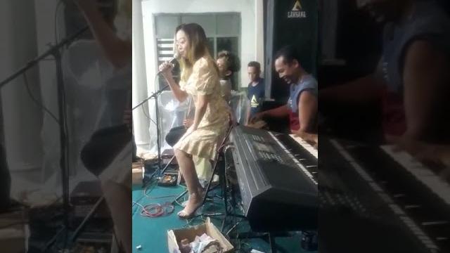 Kelakuan biduan lusiana malala Kelakuan biduan lusiana malala