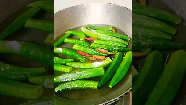 Local vendi aru aloo boil hobole disu ️ Local vendi aru aloo boil hobole disu ️