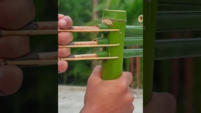 Bamboo creations with 3 arrow #bamboo #slingshots #diy Bamboo creations with 3 arrow #bamboo #slingshots #diy