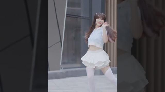 【酱酱呀】小鹿乱撞 #shorts #甜妹 #かわいい #dance #fyp 【酱酱呀】小鹿乱撞 #shorts #甜妹 #かわいい #dance #fyp