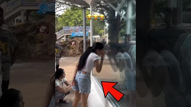 Girls peeing in the mens toilet! Girls peeing in the mens toilet!
