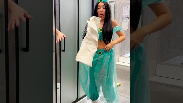 Gave a towel to aladdin… #jasminemeyer #aladdin Gave a towel to aladdin… #jasminemeyer #aladdin
