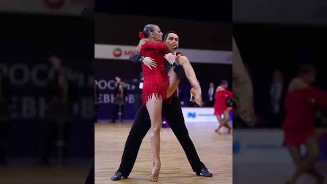 Больше видео в нашем тг(ссылка в профиле) #бальныетанцы #dance #красота #ballroomdance #спорт Больше видео в нашем тг(ссылка в профиле) #бальныетанцы #dance #красота #ballroomdance #спорт