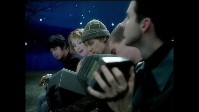 Sixpence none the richer - kiss me (official music video) Sixpence none the richer - kiss me (official music video)