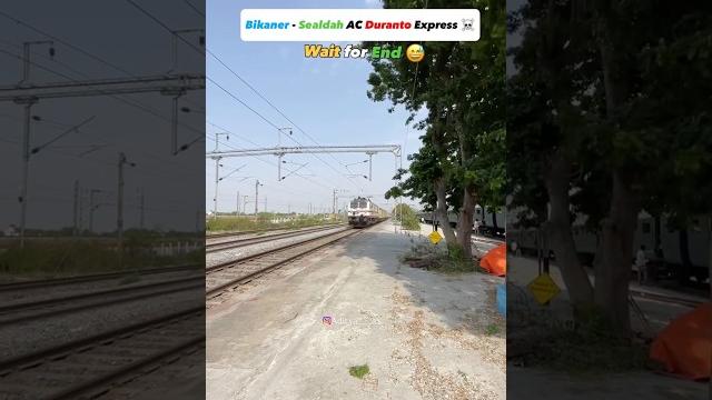 12260 bikaner sealdah ac duranto express dangerous overtake at ganj khawaja #train #shorts #viral 12260 bikaner sealdah ac duranto express dangerous overtake at ganj khawaja #train #shorts #viral