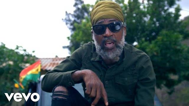Lutan fyah - rasta reggae music (official music video) Lutan fyah - rasta reggae music (official music video)