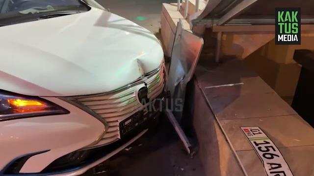 В бишкеке столкнулись changan и mazda В бишкеке столкнулись changan и mazda