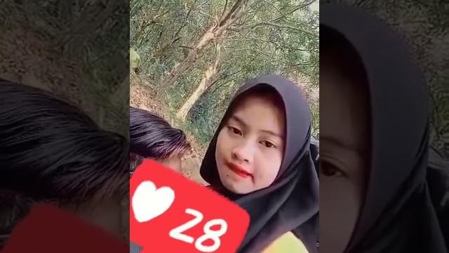 Tebak lagi ngapain tuh ??? #shorts #hijab #jilbab Tebak lagi ngapain tuh ??? #shorts #hijab #jilbab
