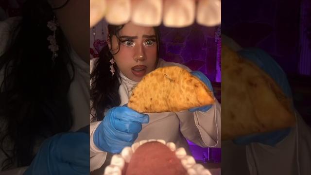 Dentist eats leftovers!!? #mukbang #asmrtingles #shorts Dentist eats leftovers!!? #mukbang #asmrtingles #shorts