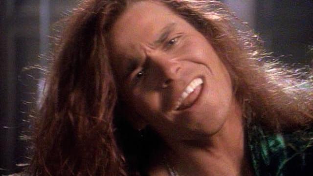 White lion - love don't come easy (official music video) White lion - love don't come easy (official music video)