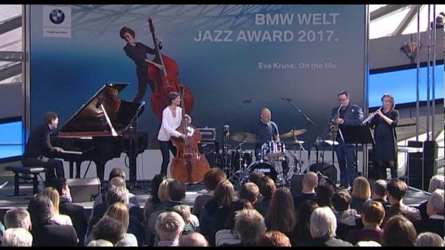 Eva kruse - on the mo | felicia (live) Eva kruse - on the mo | felicia (live)