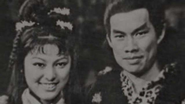 金庸 1976 射鵰英雄傳 佳視版 誰是大英雄 黄霑曲和詞 吳大江編曲 林穆唱 金庸 1976 射鵰英雄傳 佳視版 誰是大英雄 黄霑曲和詞 吳大江編曲 林穆唱