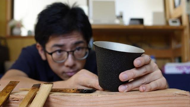 Japanese craftsman - semi-permanent paper cups!? the excellent process of urushi coating Japanese craftsman - semi-permanent paper cups!? the excellent process of urushi coating