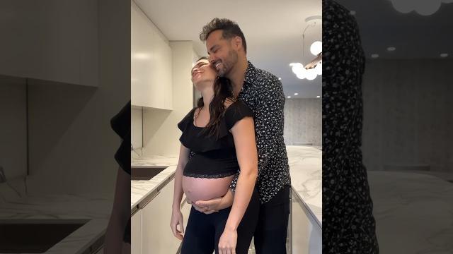 Life hack how to make it easier for my 33 weeks pregnant wife #shorts #pregnancy #couple Life hack how to make it easier for my 33 weeks pregnant wife #shorts #pregnancy #couple