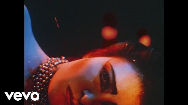 Siouxsie and the banshees - cities in dust (official music video) Siouxsie and the banshees - cities in dust (official music video)