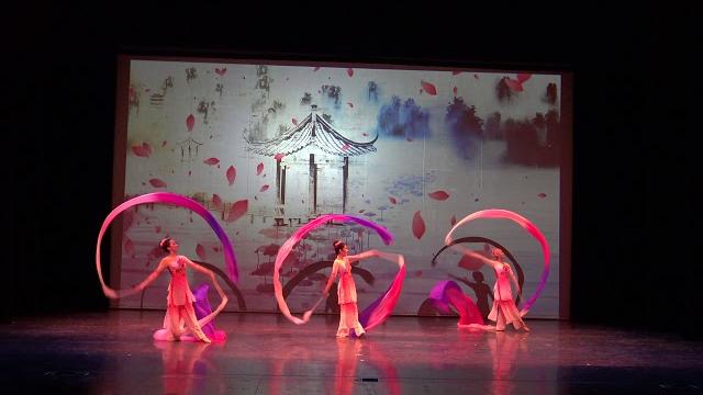 21 chinese dance trio: ribbon dance 21 chinese dance trio: ribbon dance